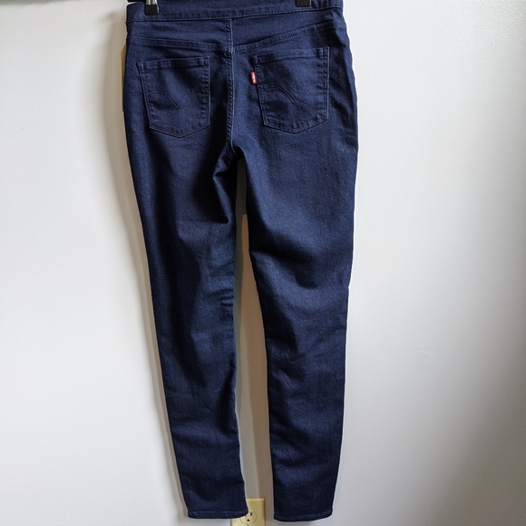 Levi's pull-on leggings. - Picture 4 of 6
